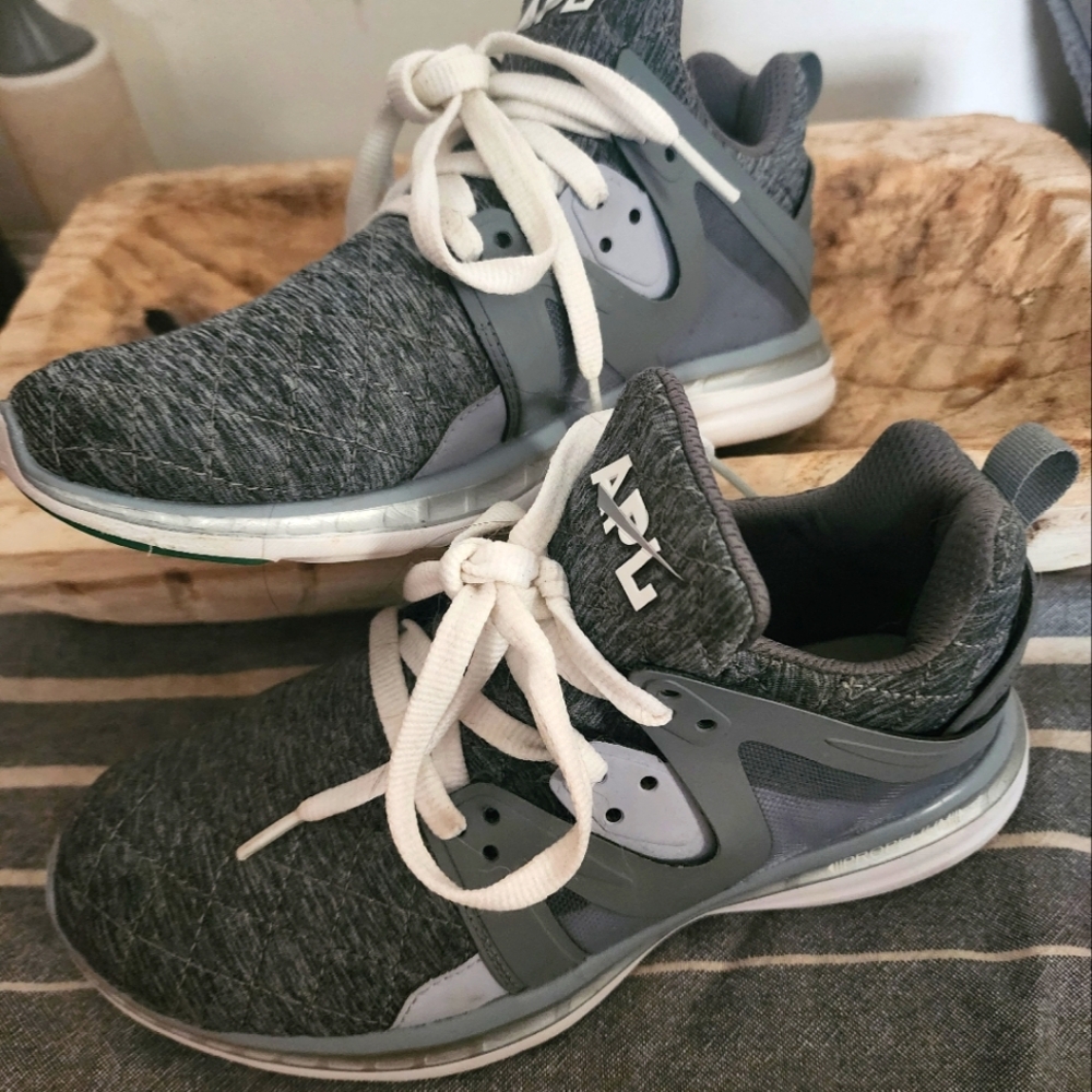 APL Sneakers